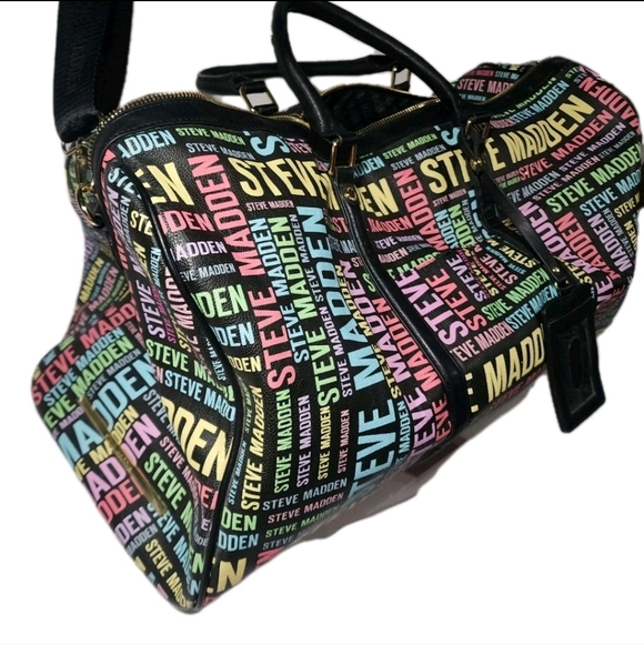 Steve Madden Large Travel Bag Duffle Black Name Logo Shoulder Strap & Handles - Picture 3 of 11